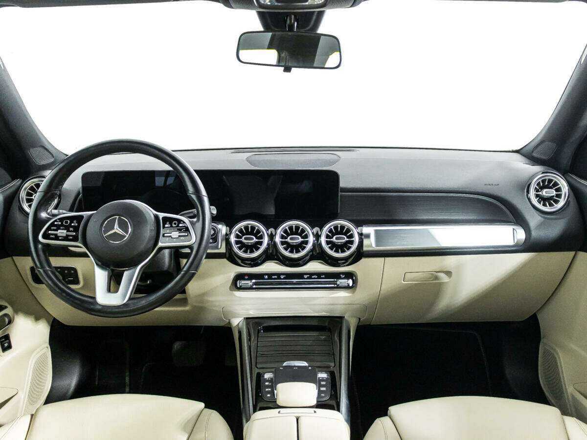 Mercedes-Benz GLB с пробегом — 2020 год. Фото: #12