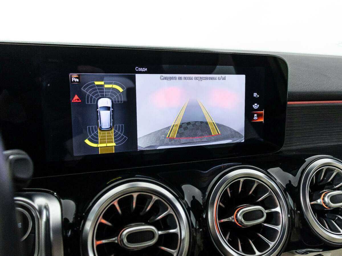 Mercedes-Benz GLB с пробегом — 2020 год. Фото: #17