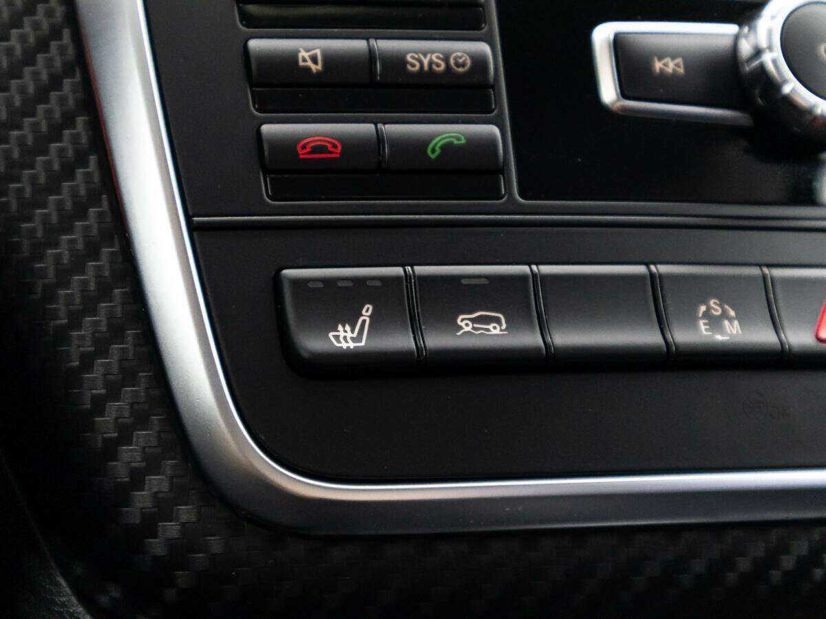 Mercedes-Benz GLA с пробегом — 2014 год. Фото: #14