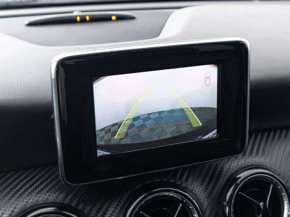 Mercedes-Benz GLA с пробегом — 2014 год. Фото: #15