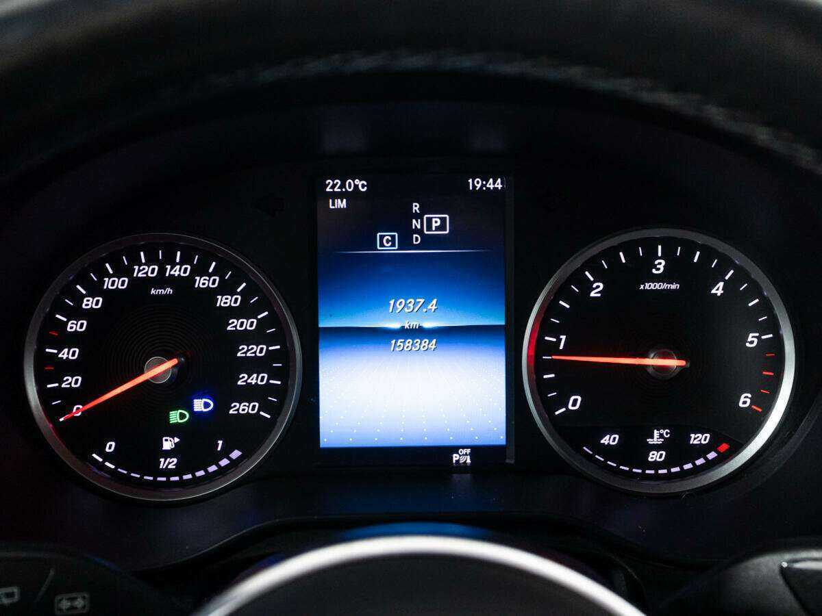 Mercedes-Benz GLC с пробегом — 2019 год. Фото: #9