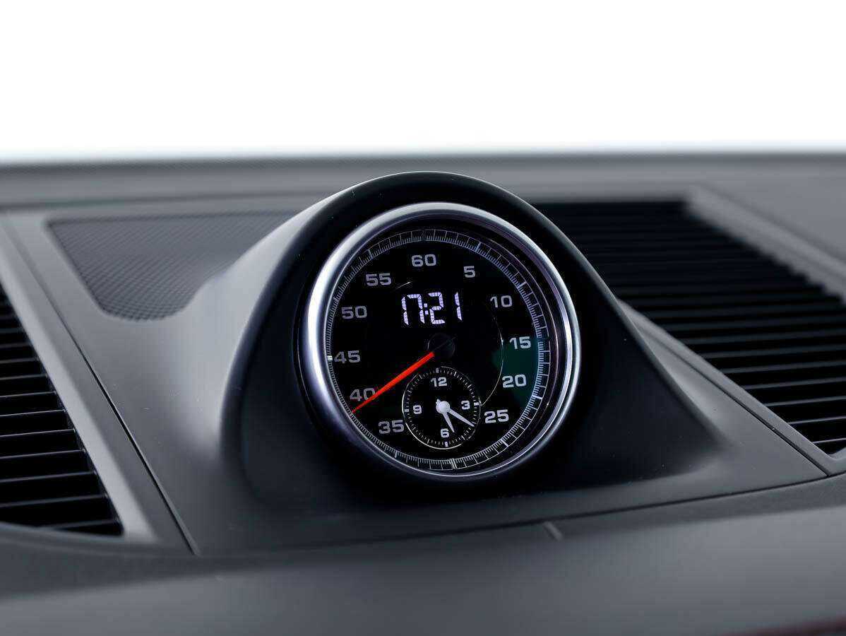 Porsche Macan с пробегом — 2014 год. Фото: #17