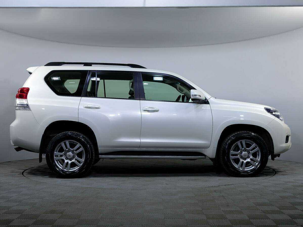 Toyota Land Cruiser Prado с пробегом — 2013 год. Фото: #2