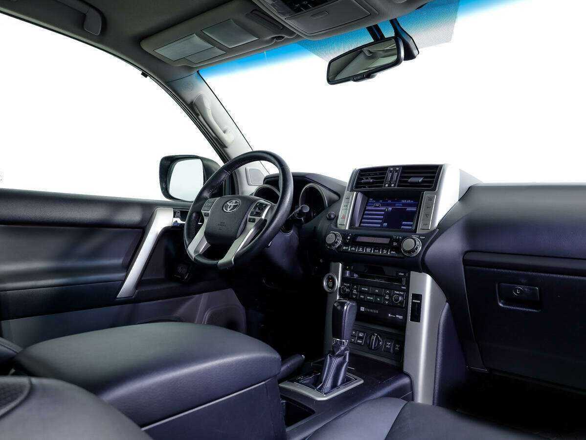 Toyota Land Cruiser Prado с пробегом — 2013 год. Фото: #7