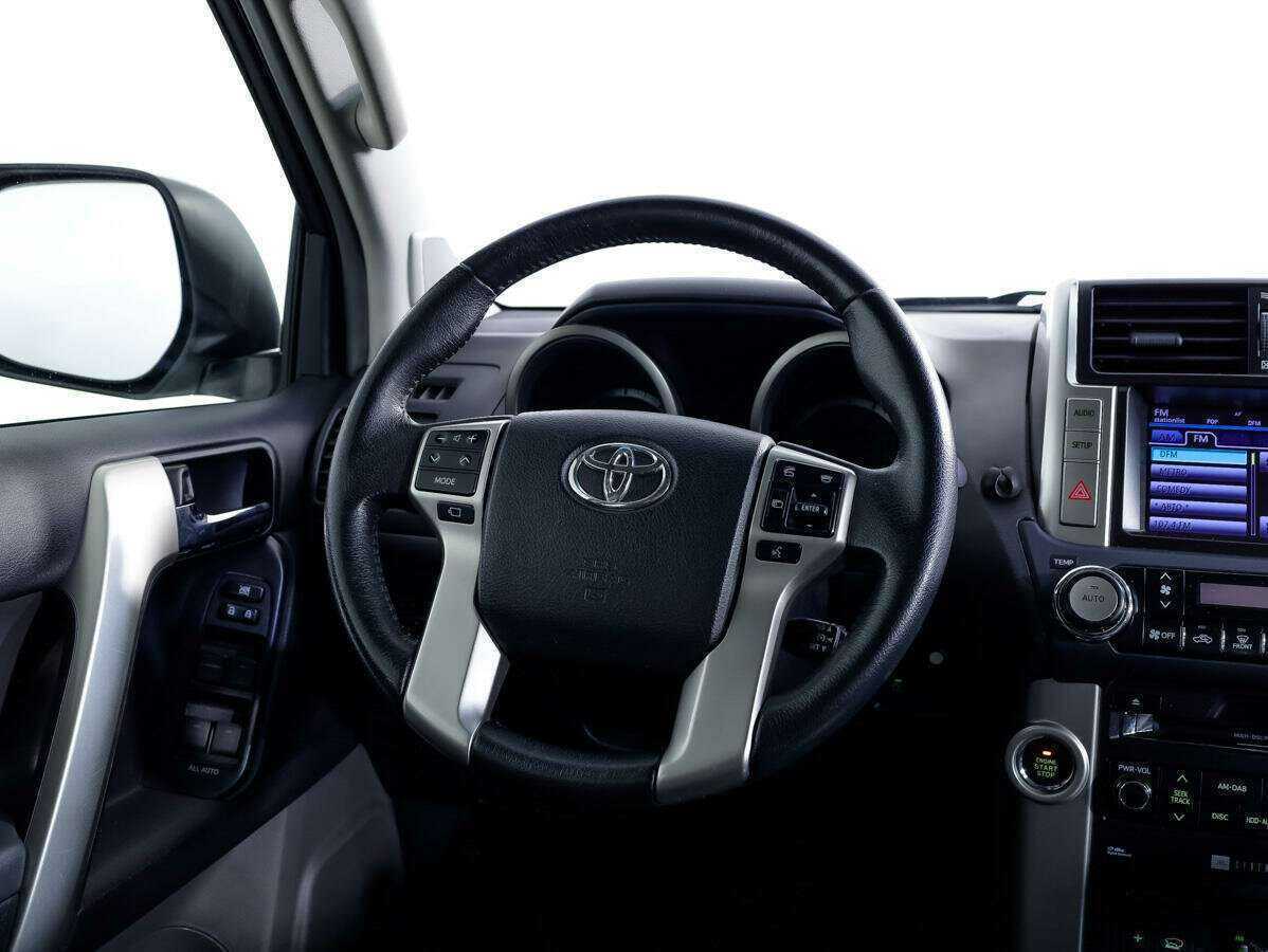 Toyota Land Cruiser Prado с пробегом — 2013 год. Фото: #14