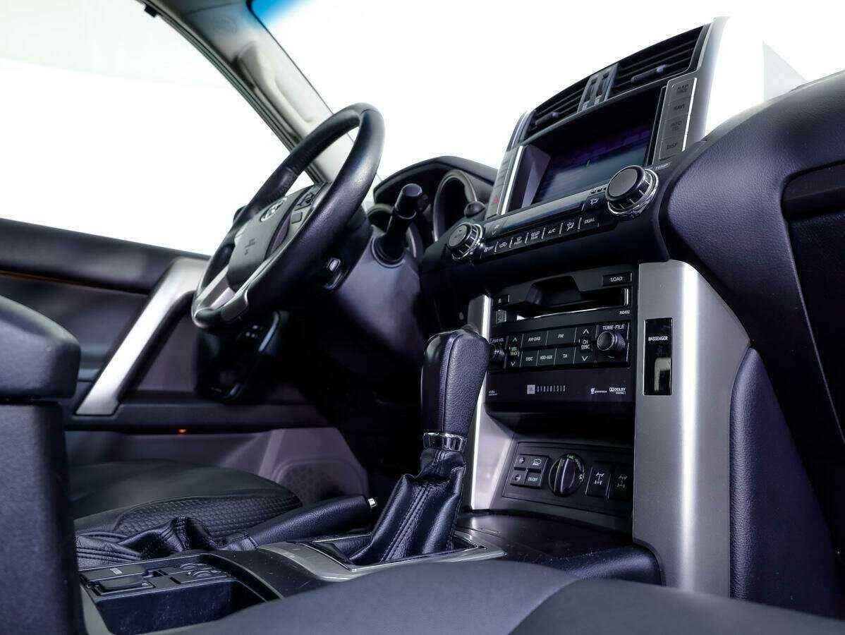 Toyota Land Cruiser Prado с пробегом — 2013 год. Фото: #15