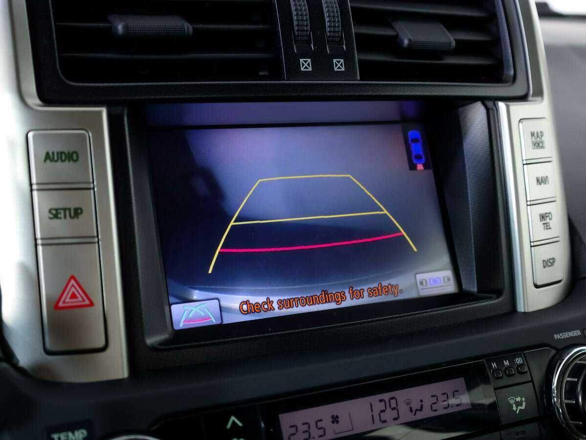 Toyota Land Cruiser Prado с пробегом — 2013 год. Фото: #18