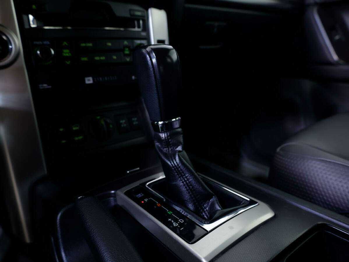 Toyota Land Cruiser Prado с пробегом — 2013 год. Фото: #21