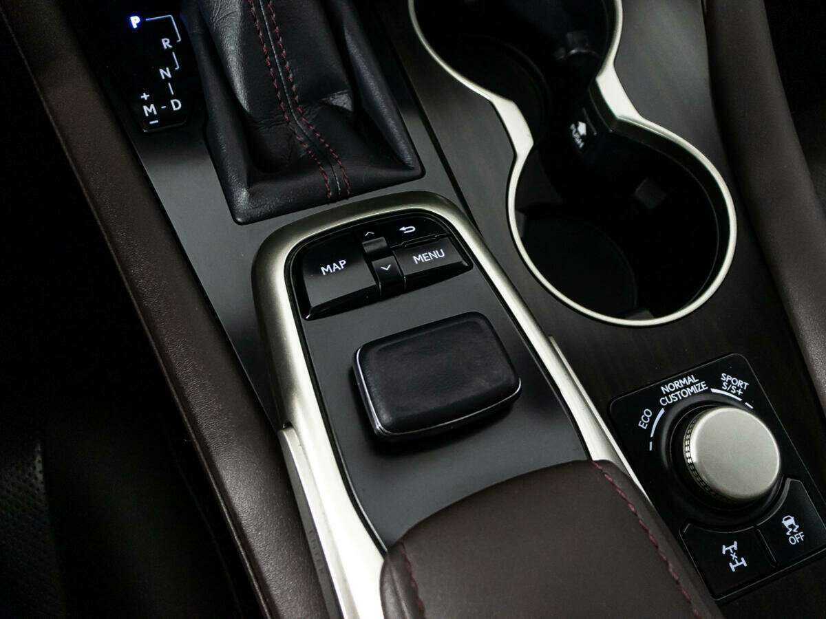 Lexus RX с пробегом — 2016 год. Фото: #22