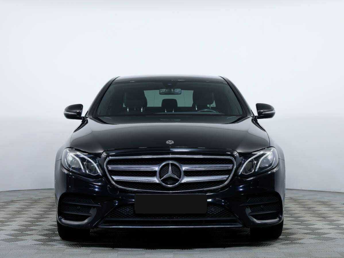 Mercedes-Benz E-Класс с пробегом — 2019 год. Фото: #1