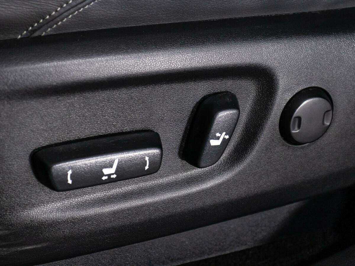 Toyota Land Cruiser Prado с пробегом — 2017 год. Фото: #15