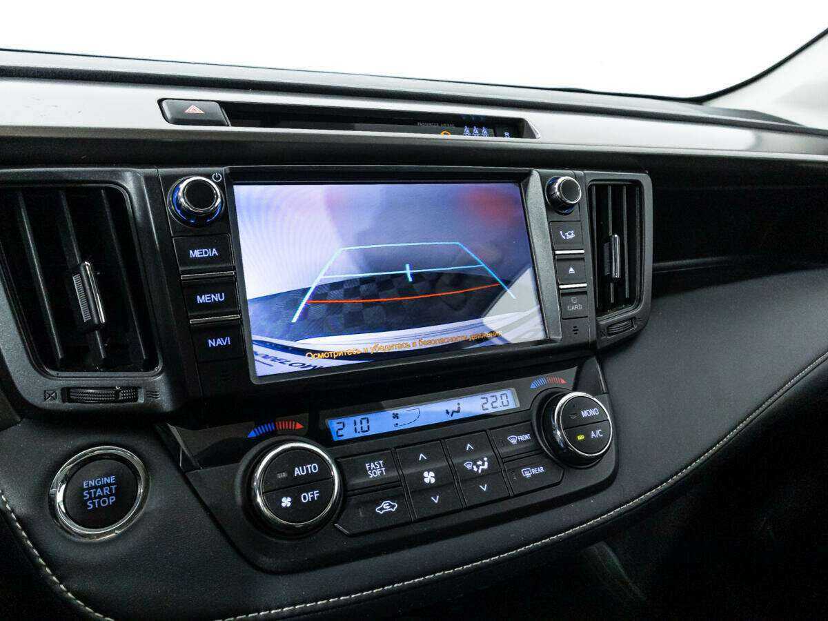 Toyota RAV4 с пробегом — 2018 год. Фото: #18