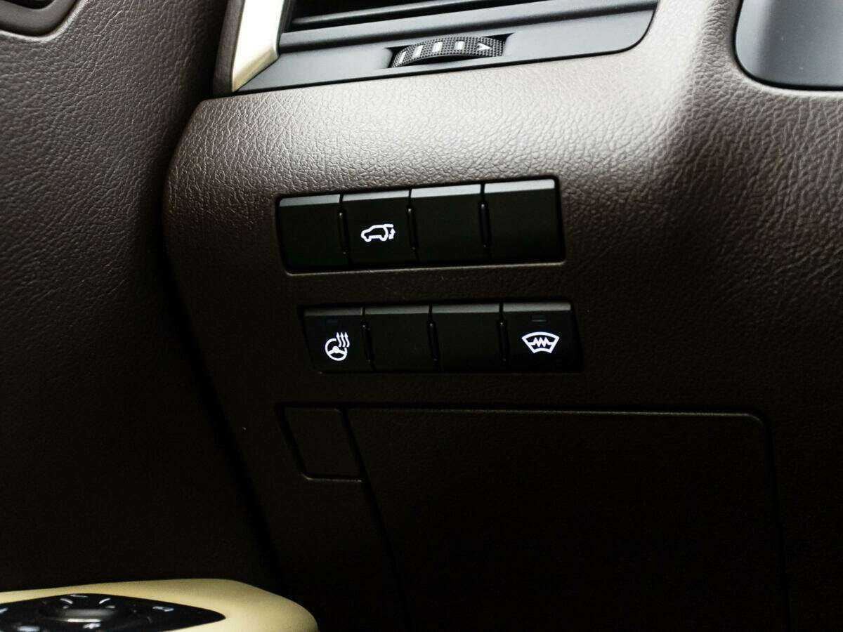 Lexus RX с пробегом — 2016 год. Фото: #22