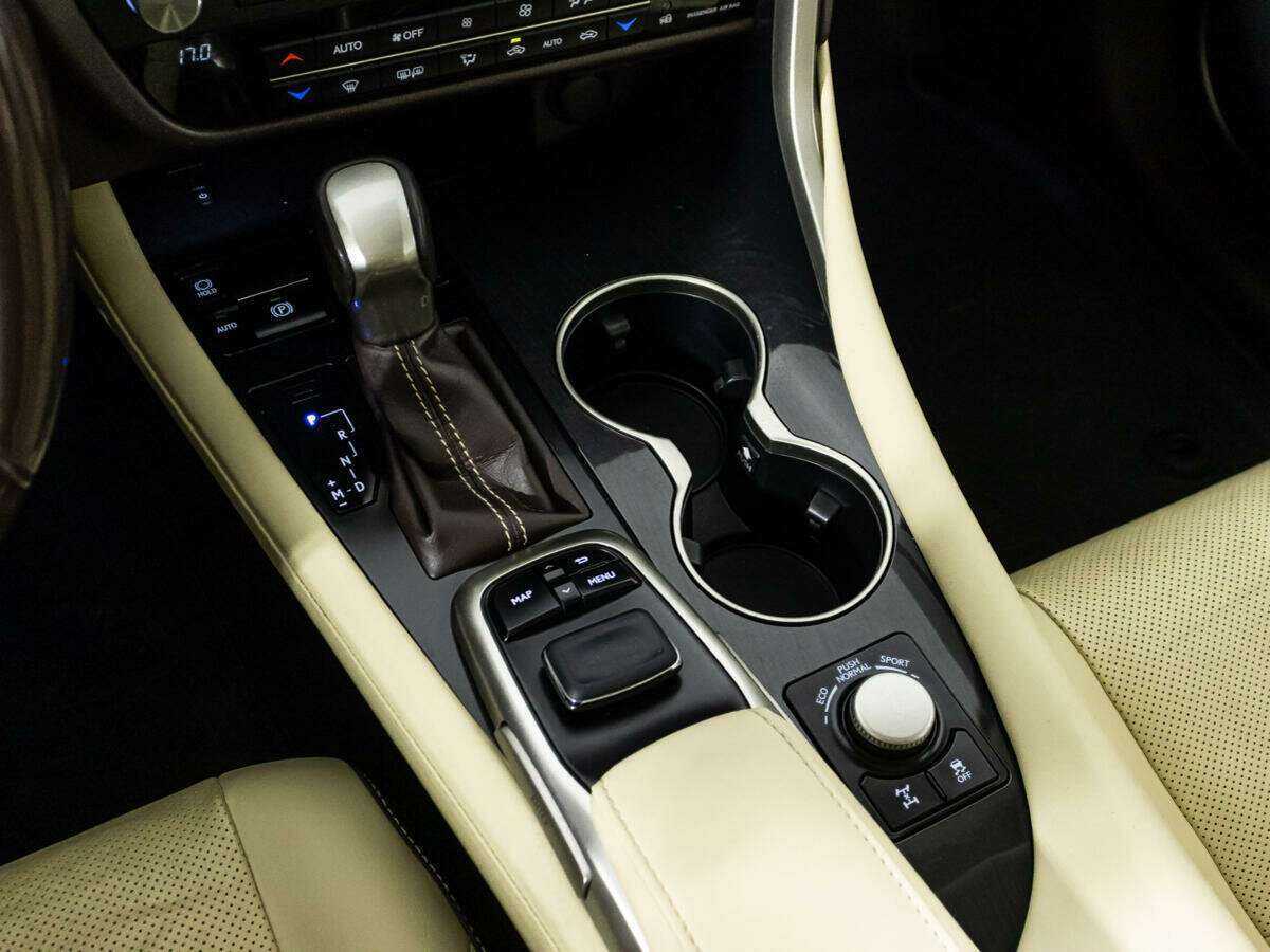 Lexus RX с пробегом — 2016 год. Фото: #23