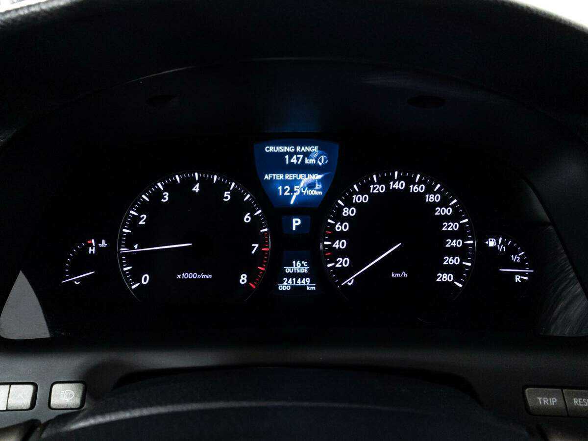 Lexus LS с пробегом — 2006 год. Фото: #11