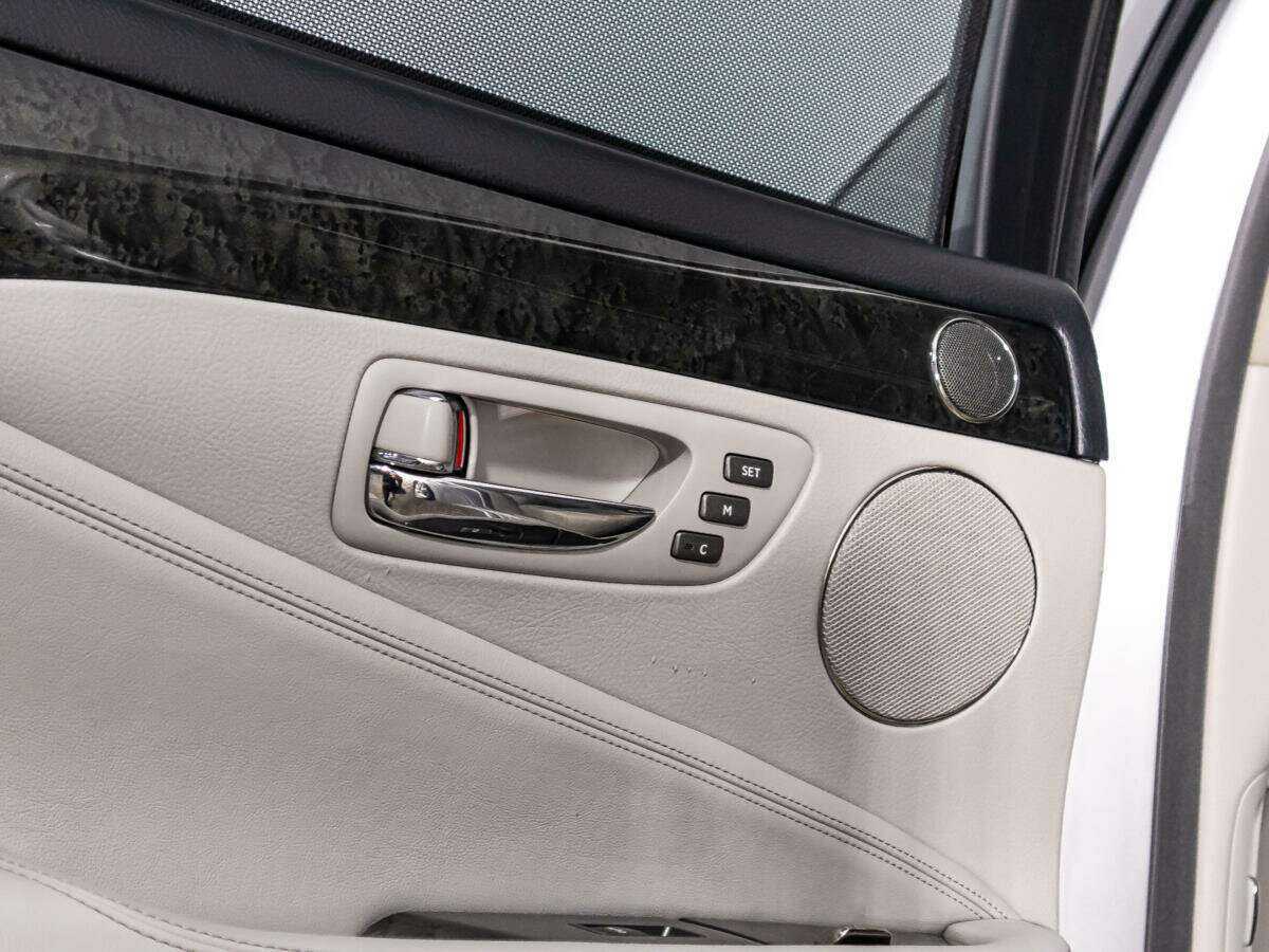 Lexus LS с пробегом — 2006 год. Фото: #19