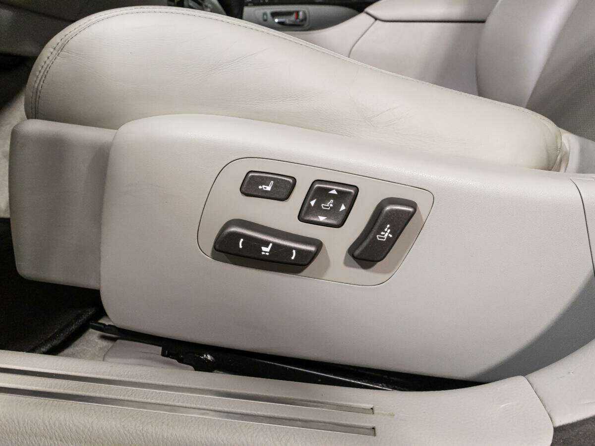 Lexus LS с пробегом — 2006 год. Фото: #21