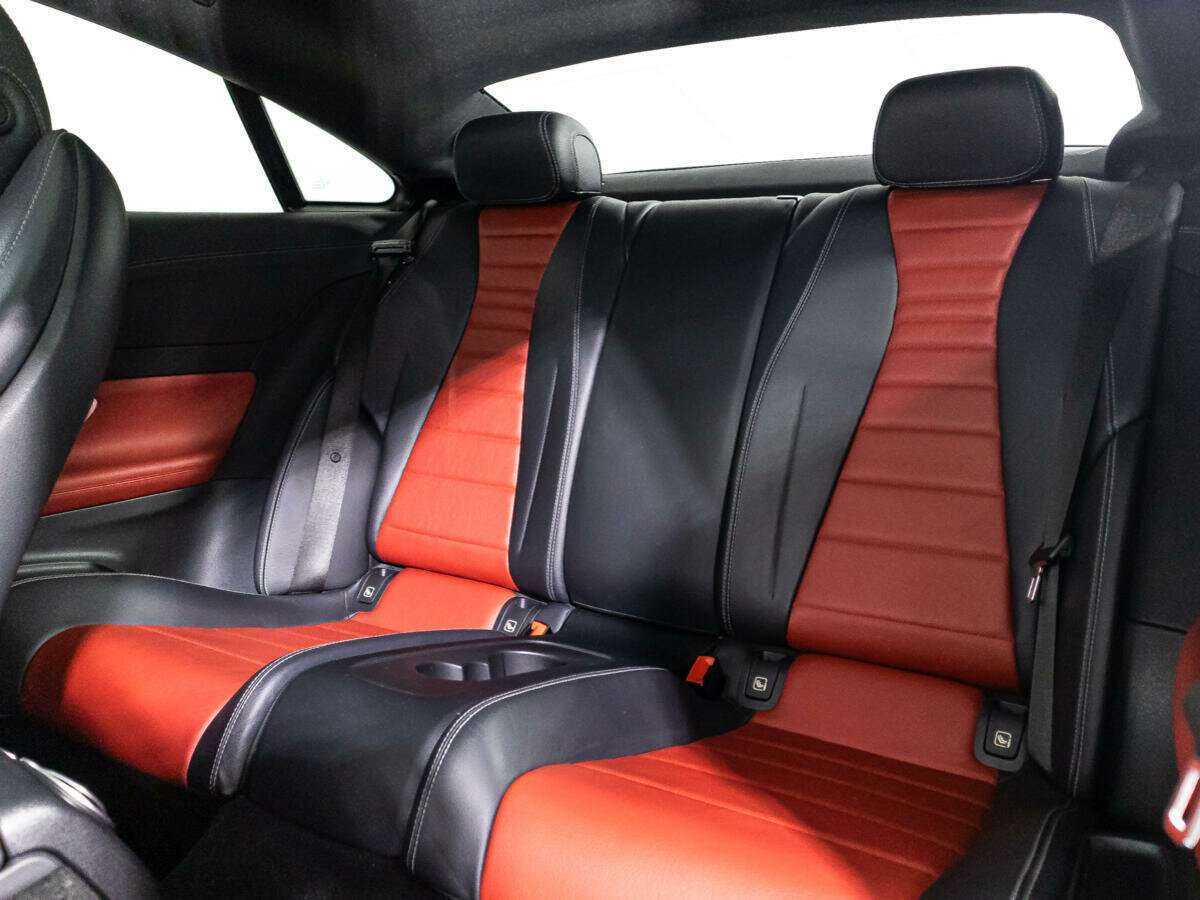 Mercedes-Benz E-Класс с пробегом — 2017 год. Фото: #9