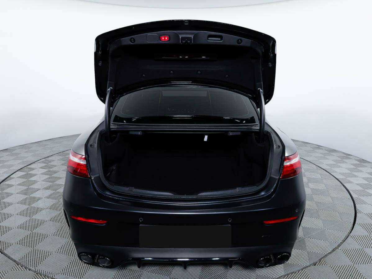 Mercedes-Benz E-Класс с пробегом — 2019 год. Фото: #5