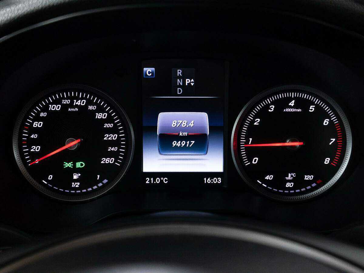 Mercedes-Benz GLC с пробегом — 2016 год. Фото: #11