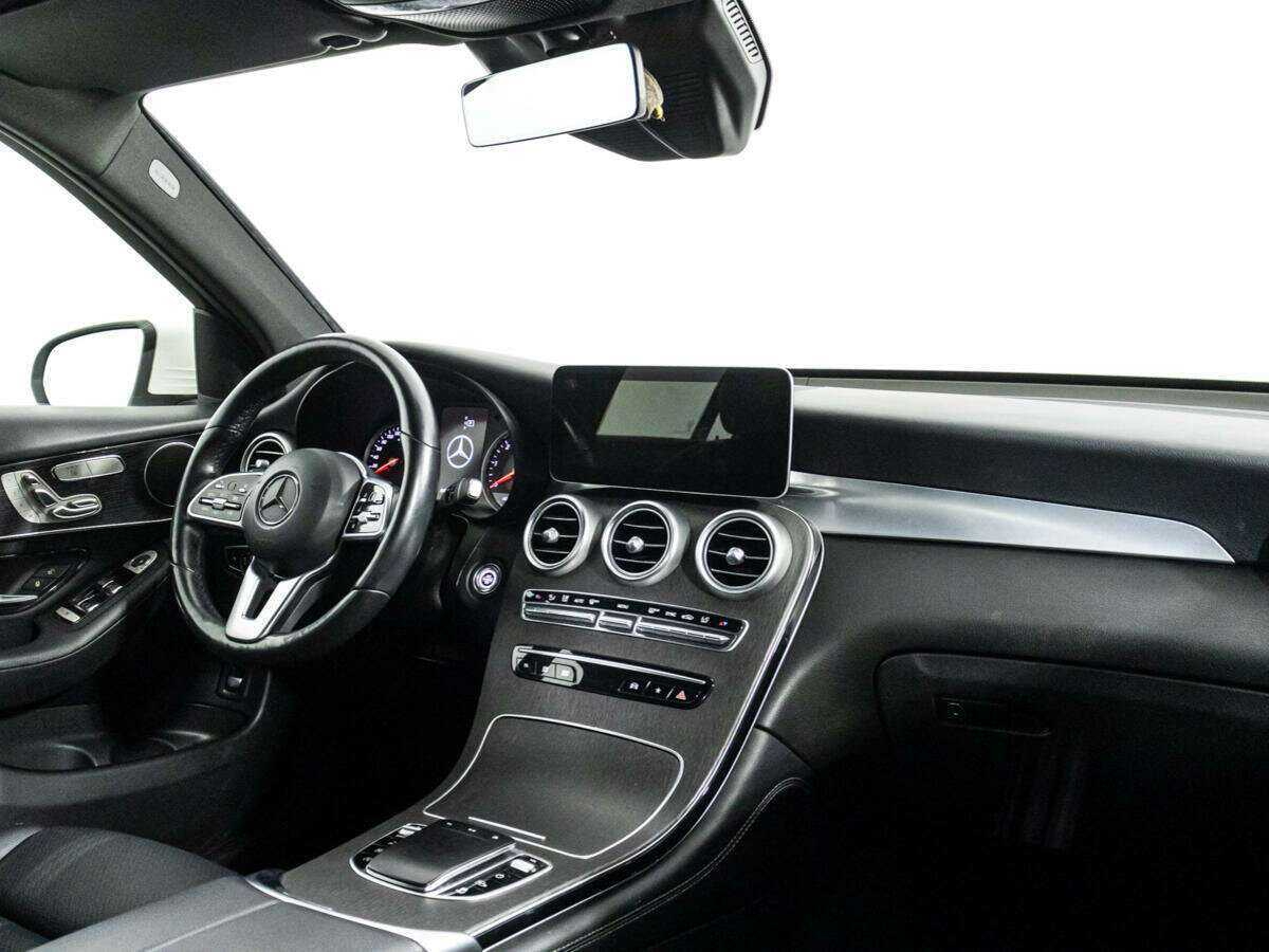 Mercedes-Benz GLC с пробегом — 2021 год. Фото: #8