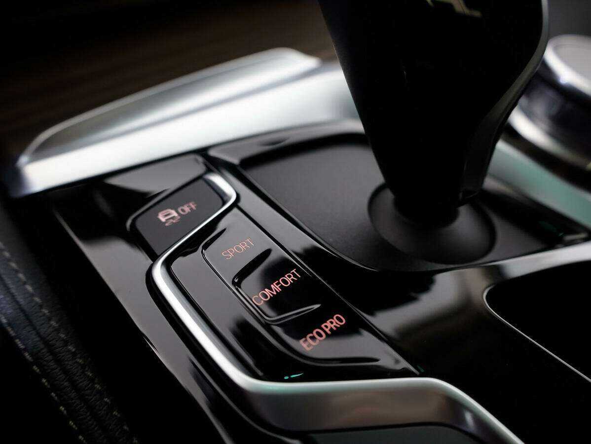 BMW 5 серии с пробегом — 2018 год. Фото: #12