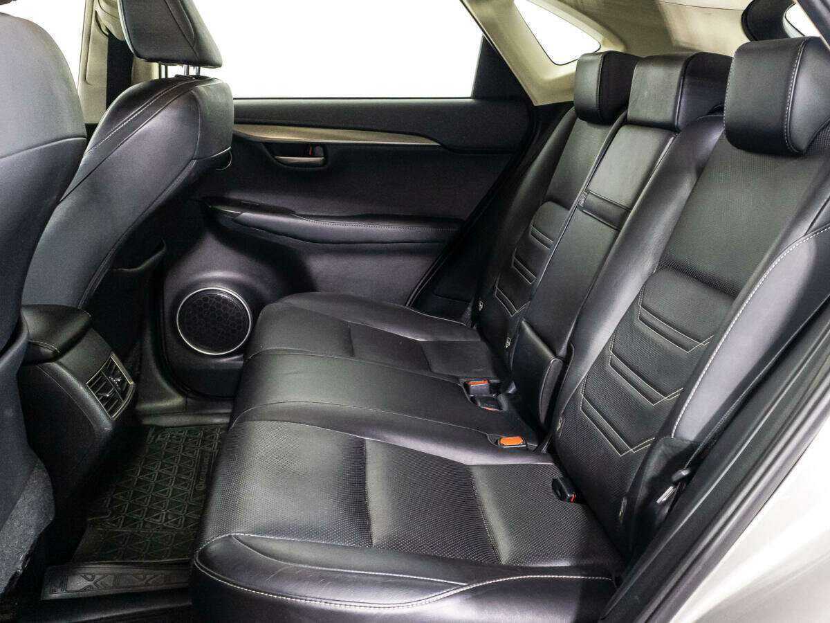 Lexus NX с пробегом — 2015 год. Фото: #9