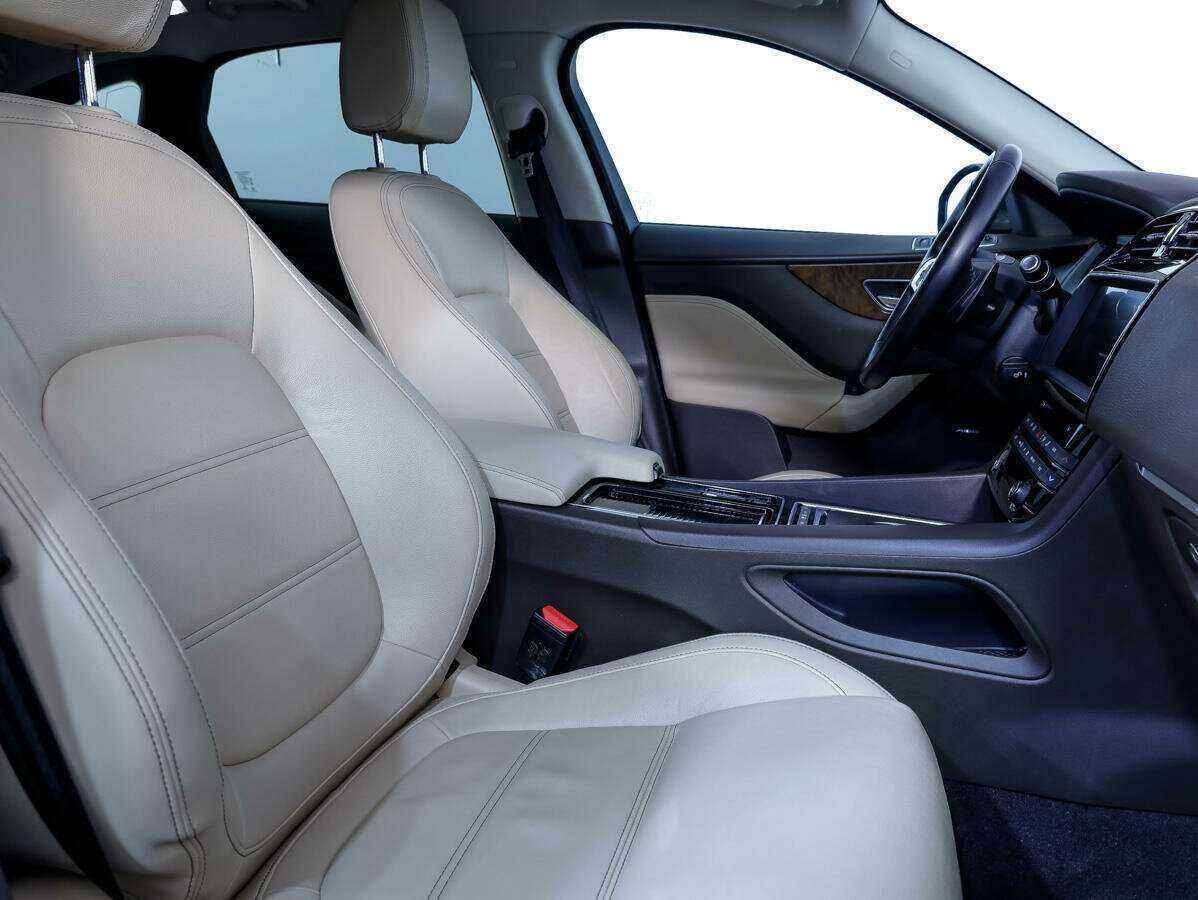 Jaguar F-Pace с пробегом — 2018 год. Фото: #11