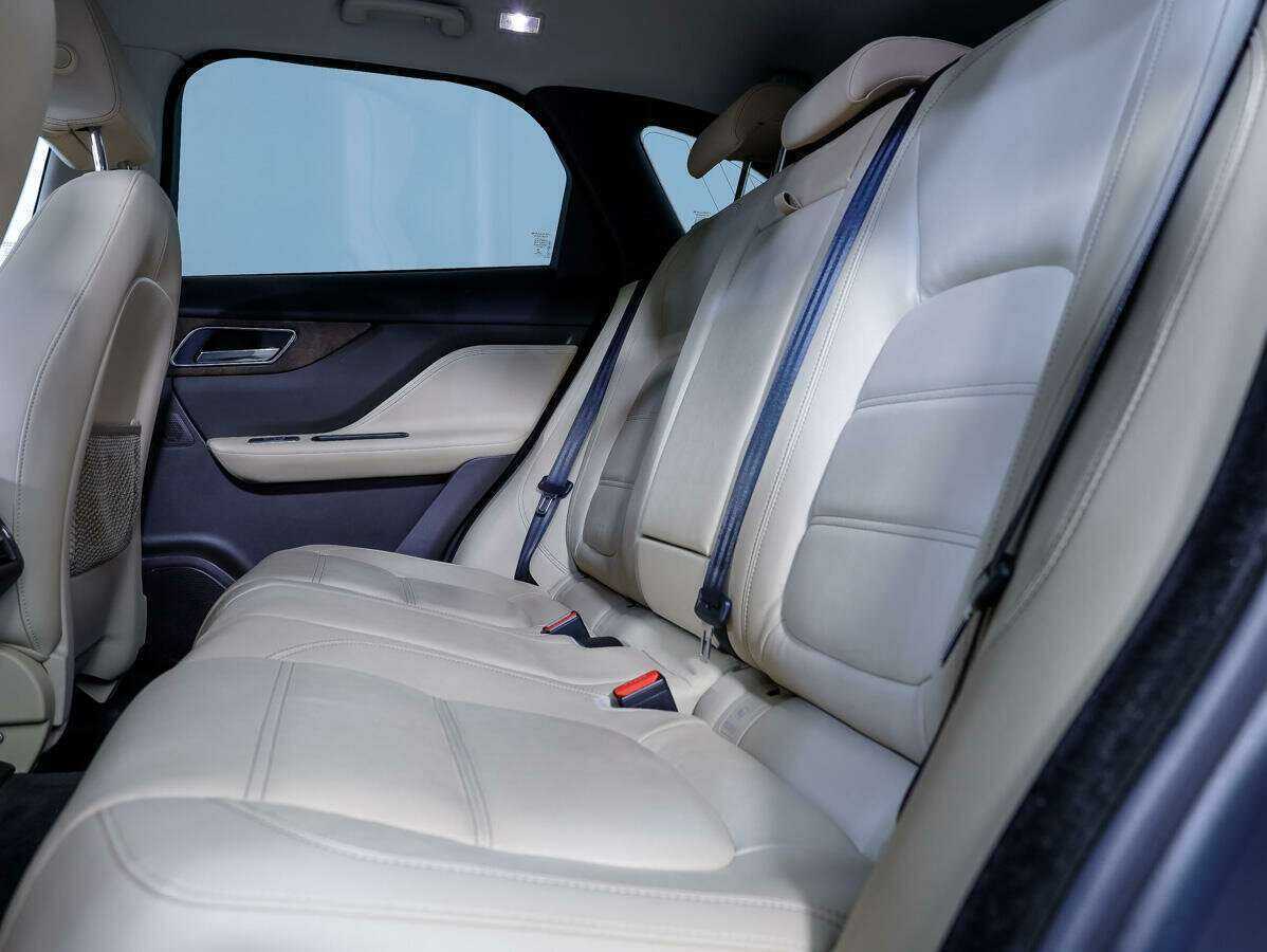 Jaguar F-Pace с пробегом — 2018 год. Фото: #12