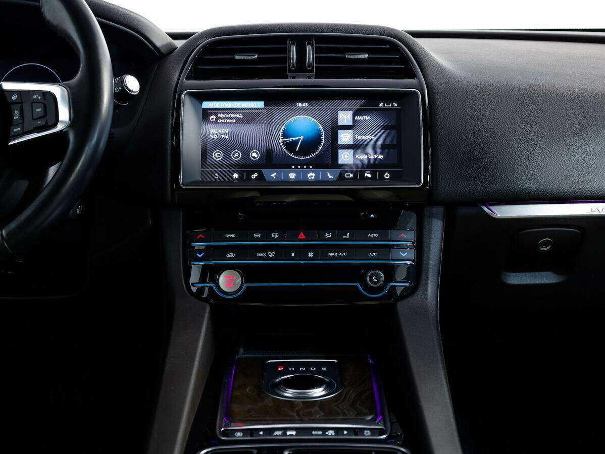 Jaguar F-Pace с пробегом — 2018 год. Фото: #18