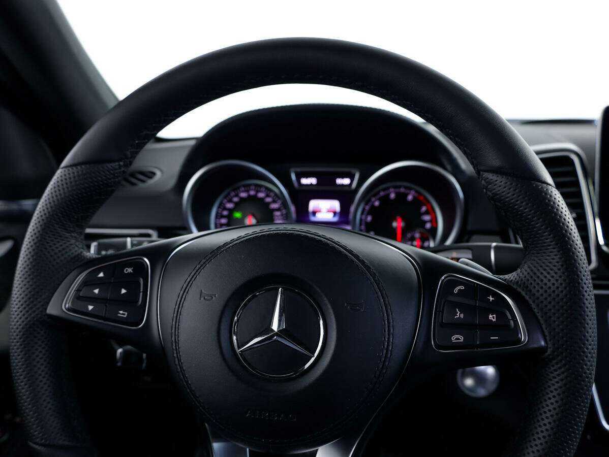 Mercedes-Benz GLS с пробегом — 2016 год. Фото: #17