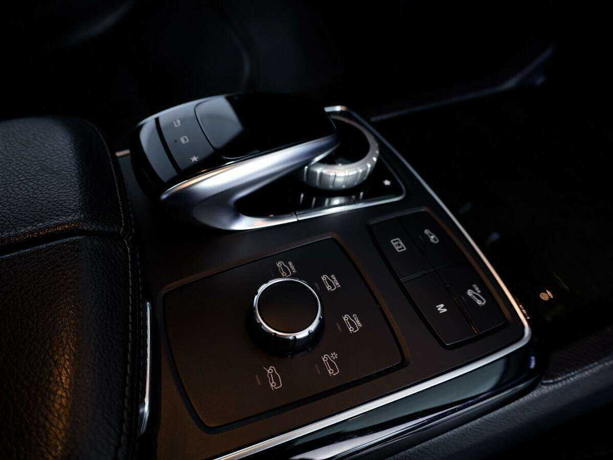 Mercedes-Benz GLS с пробегом — 2016 год. Фото: #28