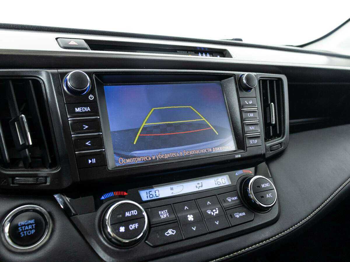 Toyota RAV4 с пробегом — 2017 год. Фото: #16
