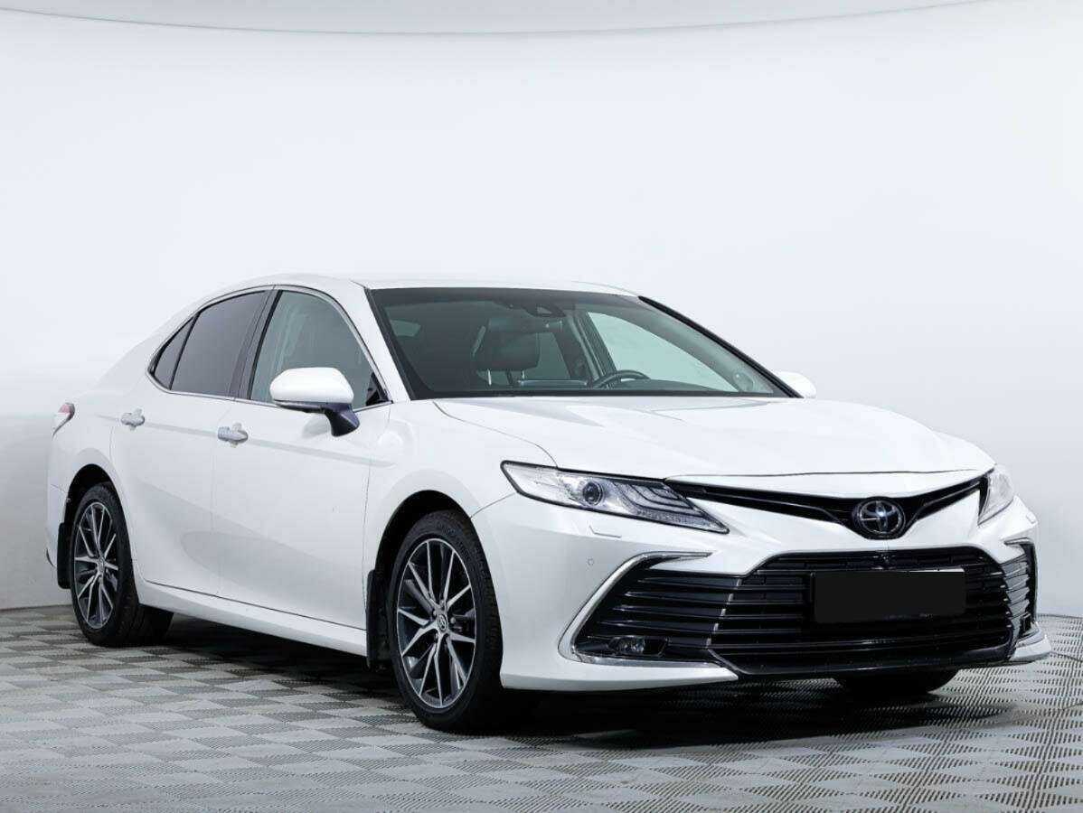 Toyota Camry с пробегом — 2021 год. Фото: #2