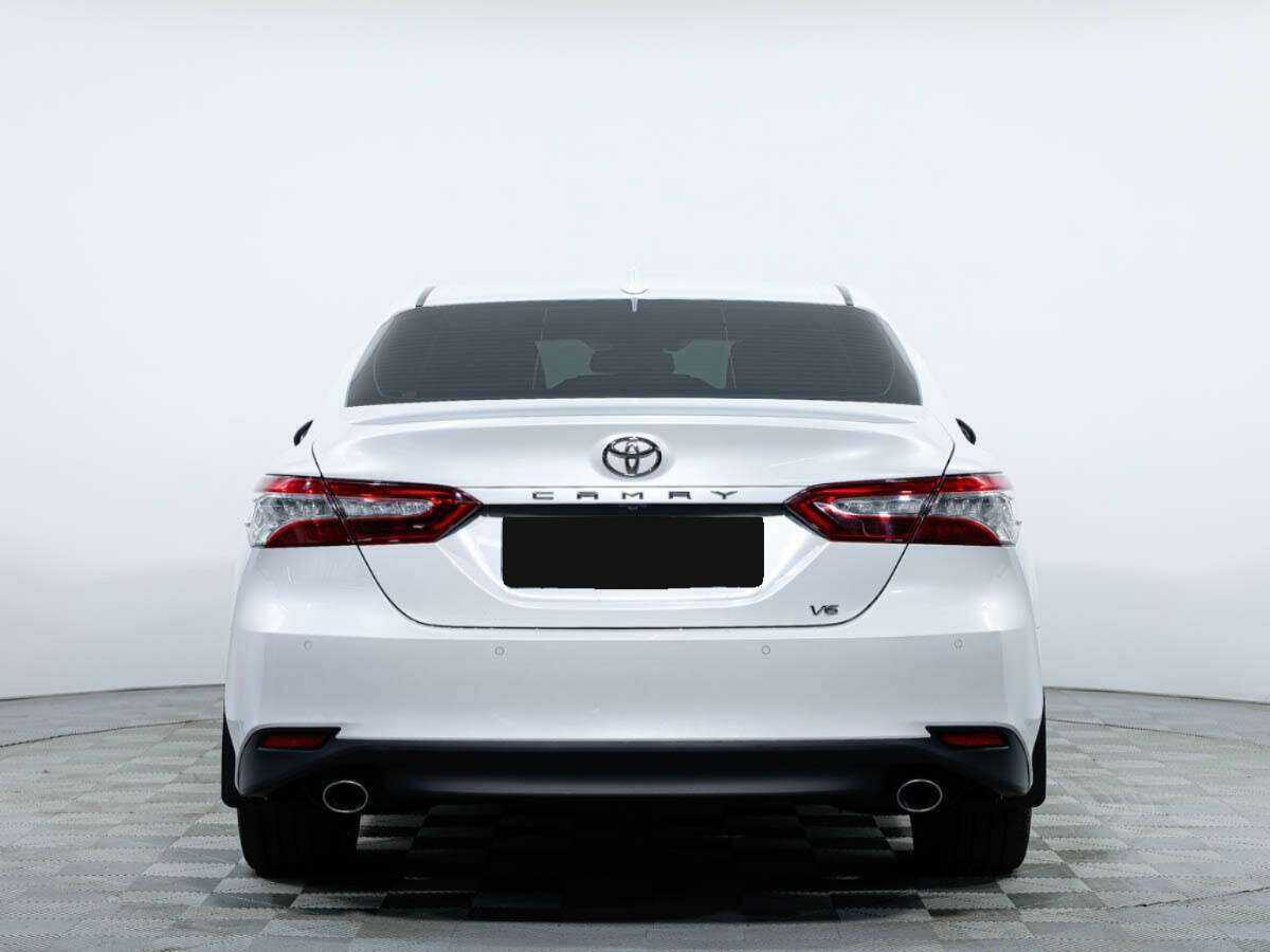 Toyota Camry с пробегом — 2021 год. Фото: #4