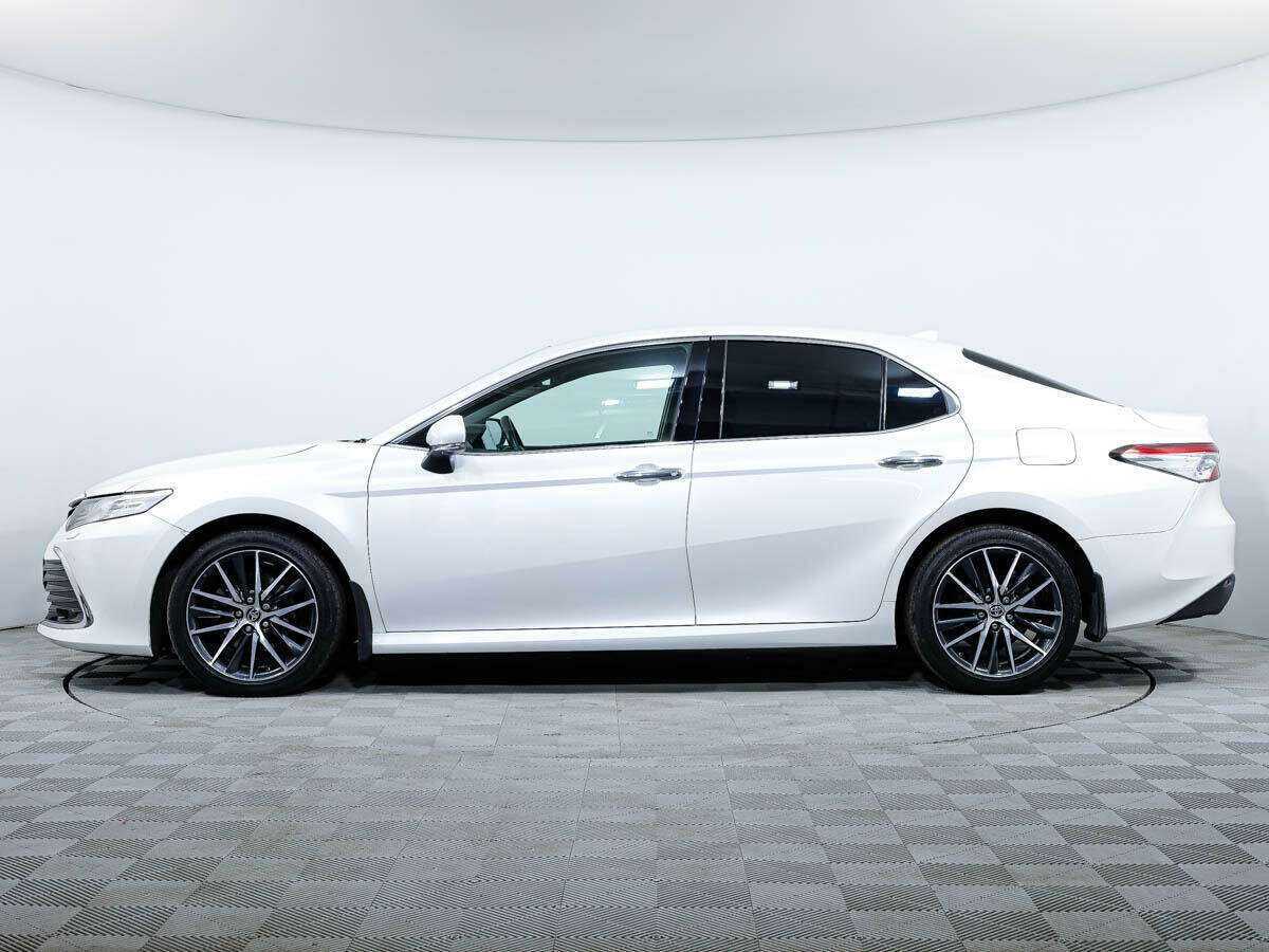 Toyota Camry с пробегом — 2021 год. Фото: #6