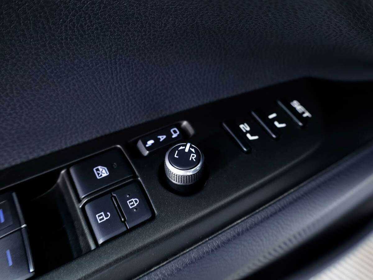 Toyota Camry с пробегом — 2021 год. Фото: #17