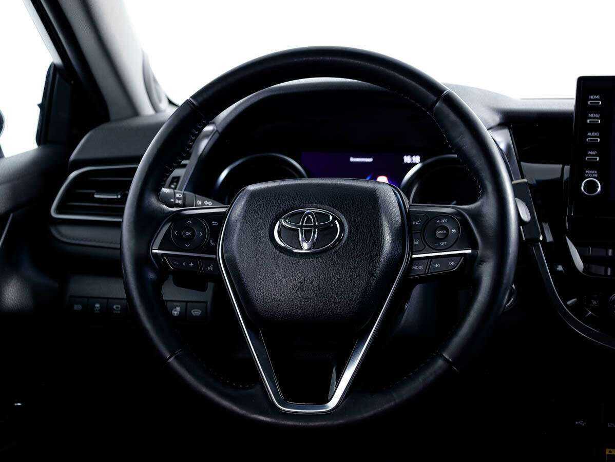Toyota Camry с пробегом — 2021 год. Фото: #19