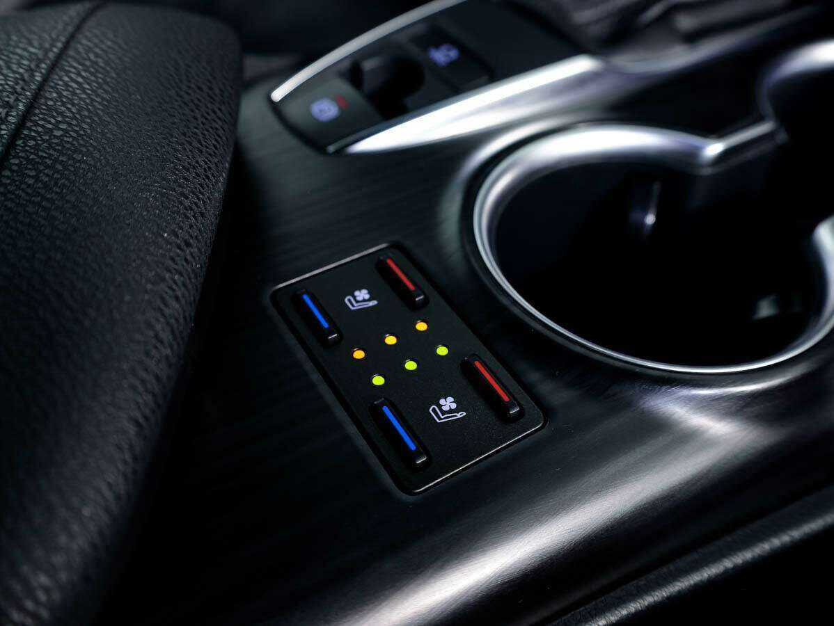 Toyota Camry с пробегом — 2021 год. Фото: #29