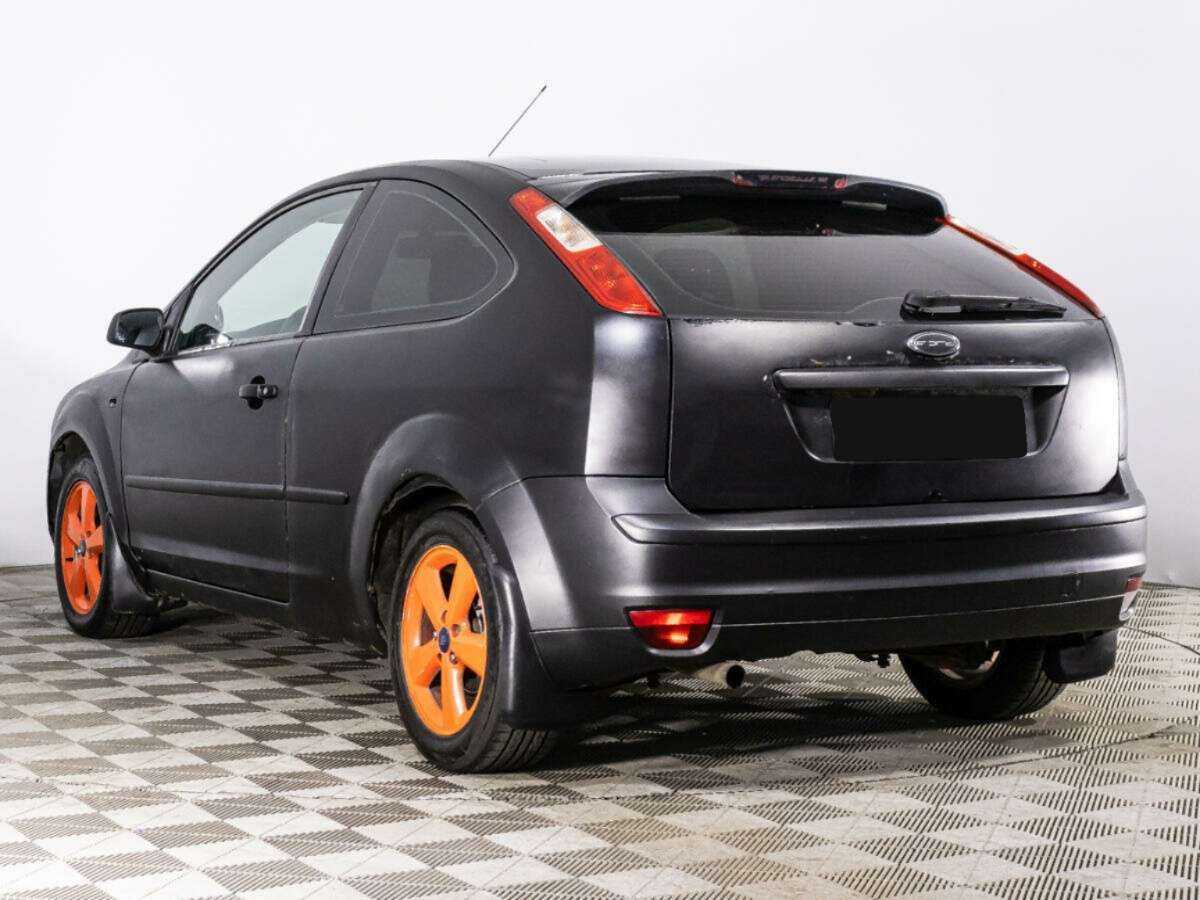 Ford Focus с пробегом — 2006 год. Фото: #6
