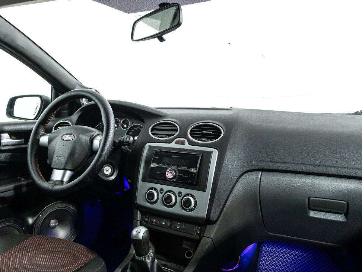 Ford Focus с пробегом — 2006 год. Фото: #8