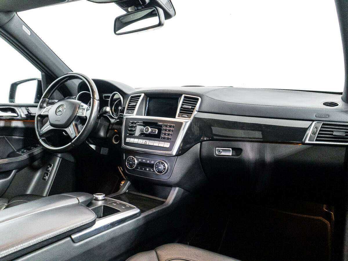 Mercedes-Benz GL-Класс с пробегом — 2015 год. Фото: #8