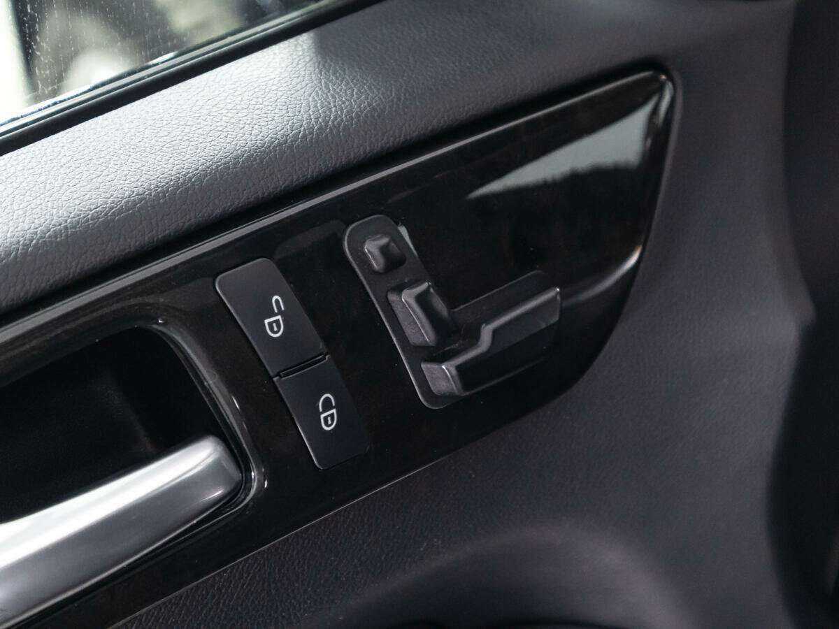 Mercedes-Benz GL-Класс с пробегом — 2015 год. Фото: #16