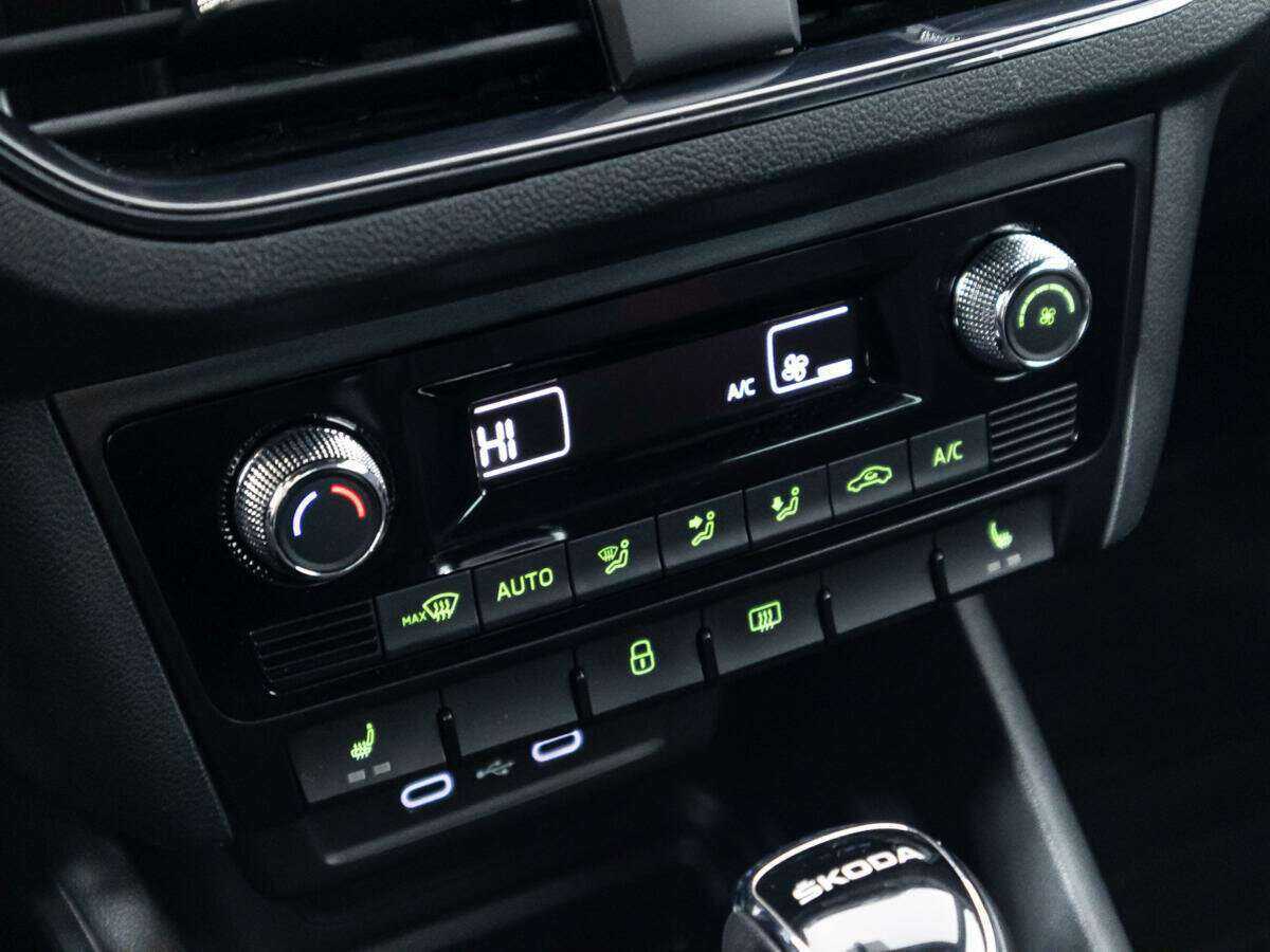 Skoda Rapid с пробегом — 2021 год. Фото: #14