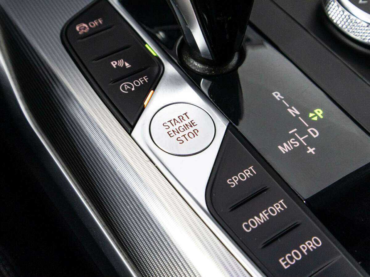 BMW 3 серии с пробегом — 2020 год. Фото: #18