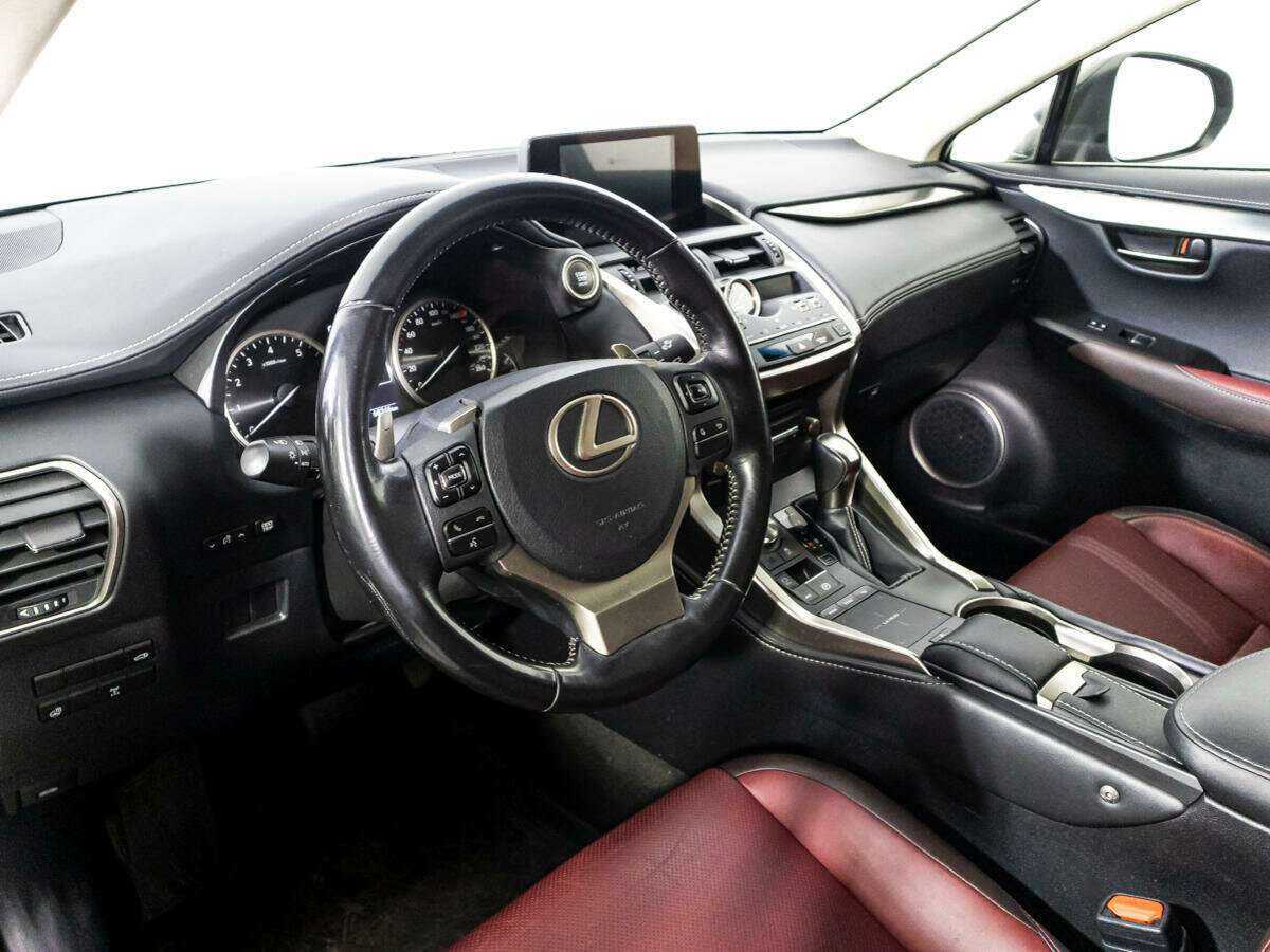 Lexus NX с пробегом — 2017 год. Фото: #10