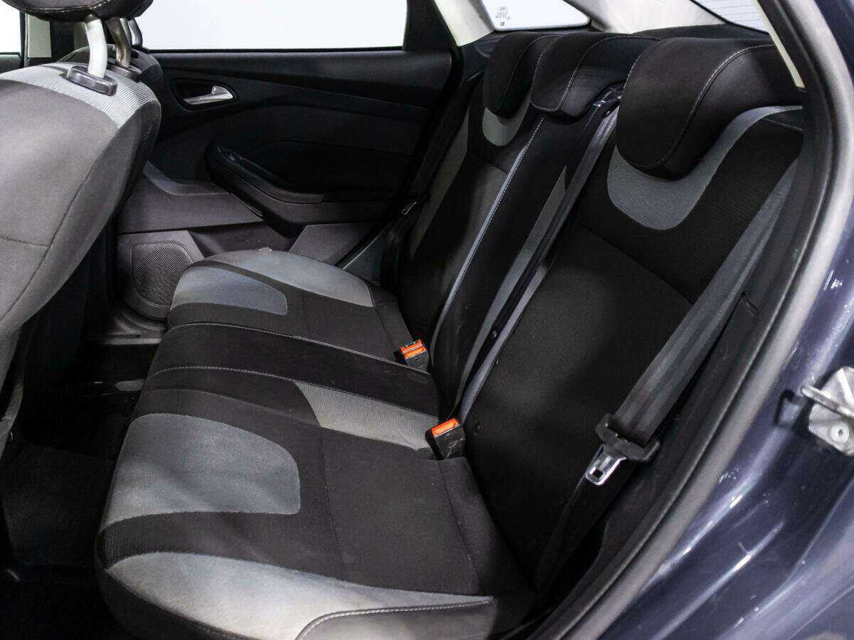 Ford Focus с пробегом — 2011 год. Фото: #9