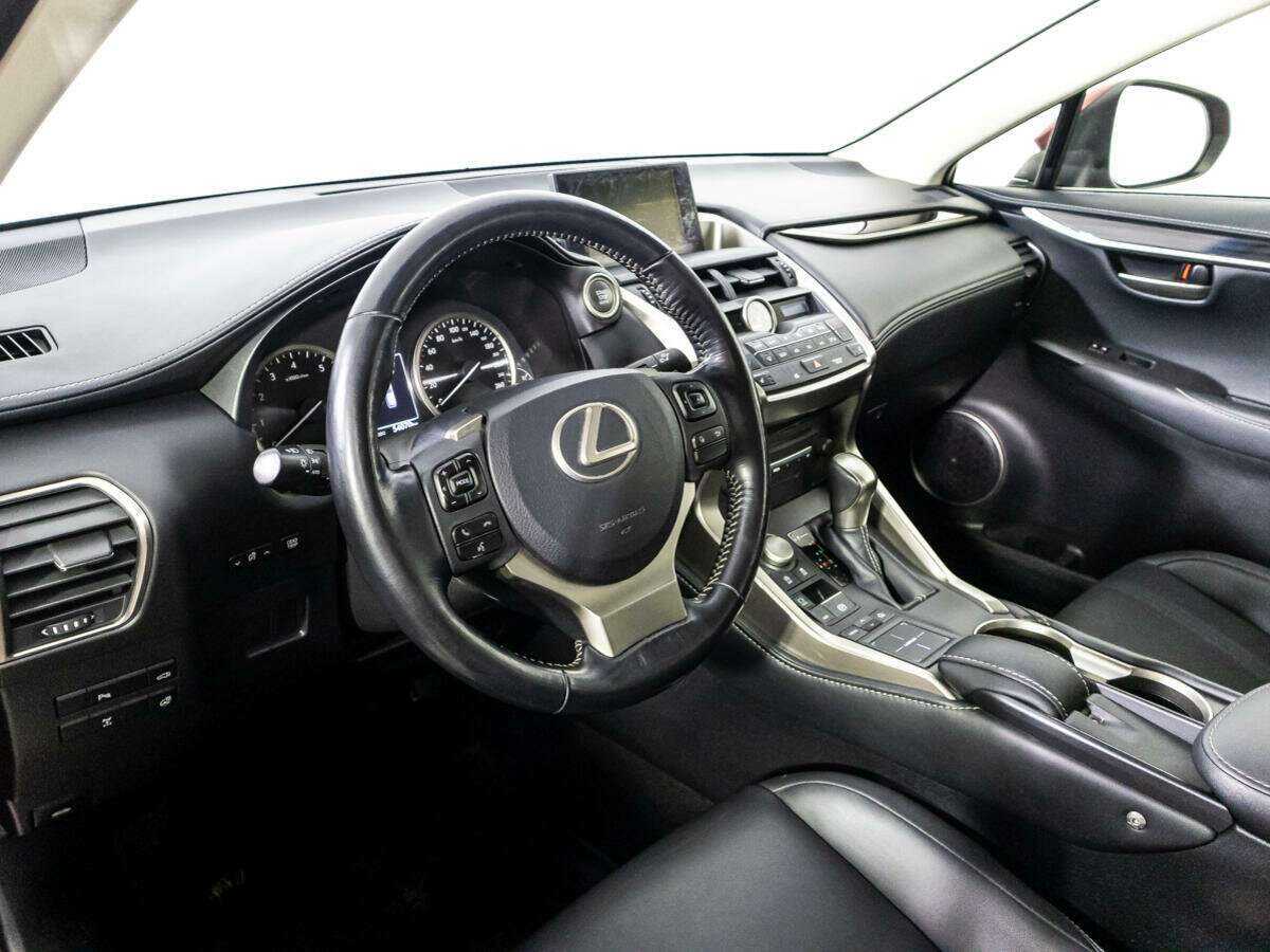 Lexus NX с пробегом — 2015 год. Фото: #10