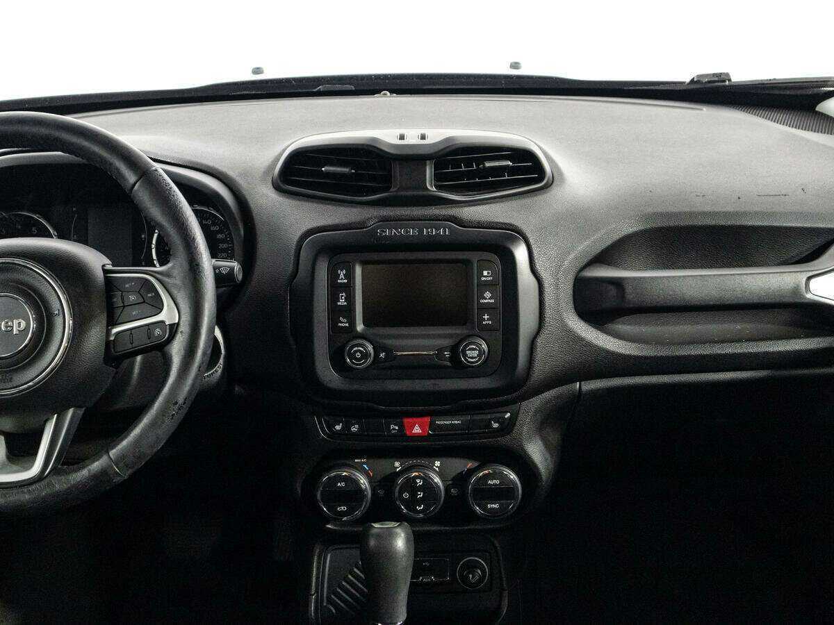 Jeep Renegade с пробегом — 2017 год. Фото: #13