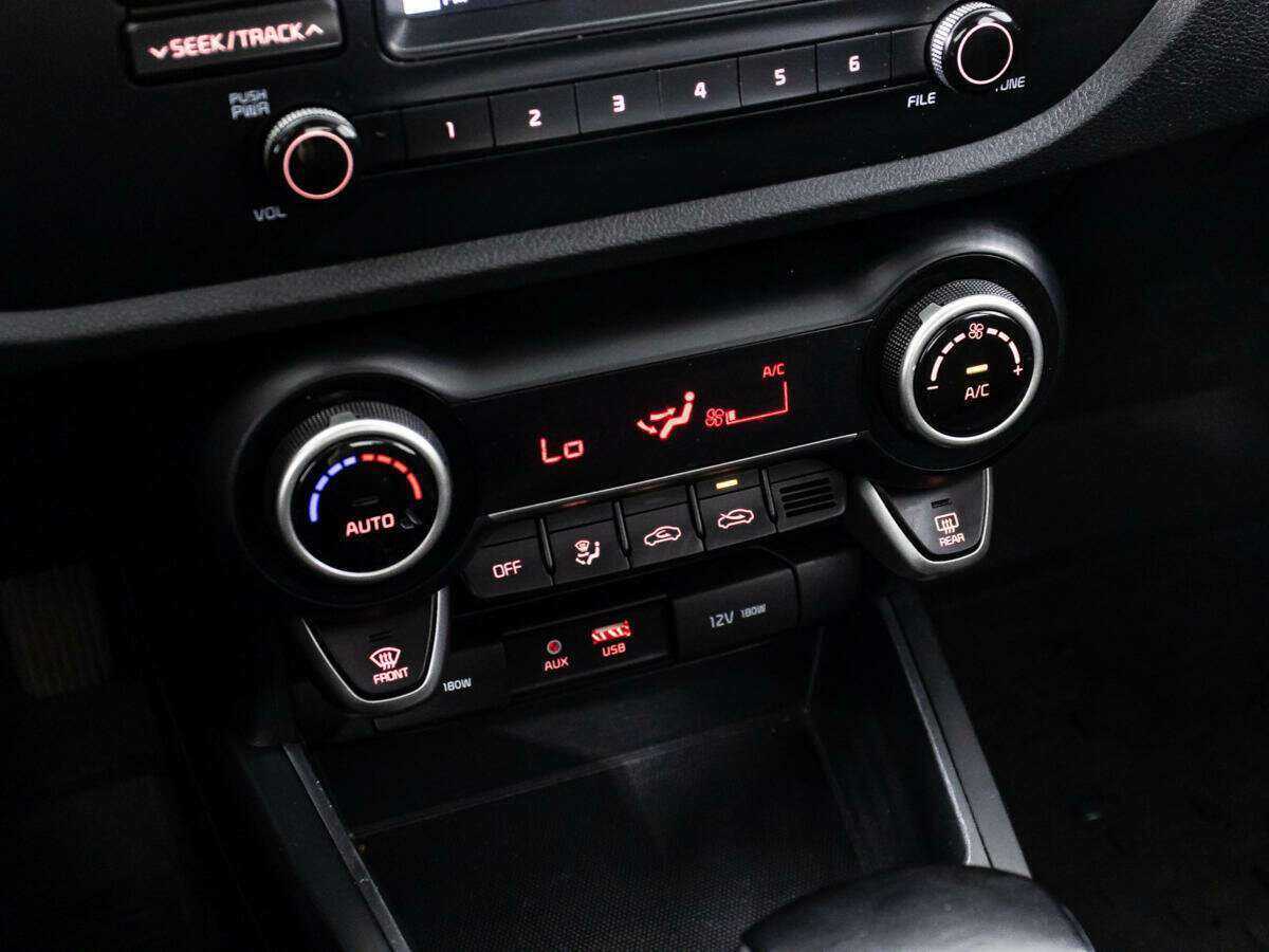 Kia Rio с пробегом — 2020 год. Фото: #18